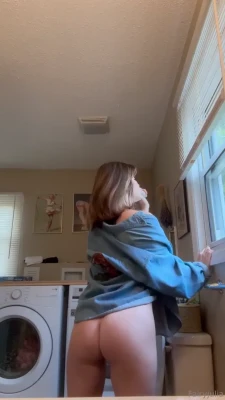 fairyjulia - ME on LIVE FROM EARLIER TODAY :) thanks for helping me pick my outfit
