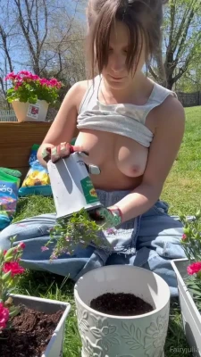 fairyjulia - awww sweetheart, i see the way you look at me. i see how hard you get
