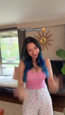sofiiiiagomez - fucked in front of the mirror with clothes on and squirted against