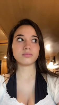 sofiiiiagomez - Happy Sunday funday everyone xoxo