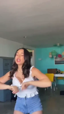 sofiiiiagomez - Oops the towel came off
