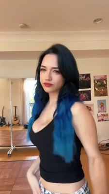 sofiiiiagomez - Waiting for you to get home like 🤭😏 part 1