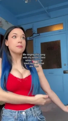 sofiiiiagomez - Good morning 🌞 Can I smother your face with my tits