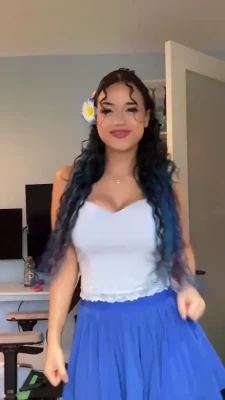 sofiiiiagomez - I wonder how fast you can make me take off my panties in front of you