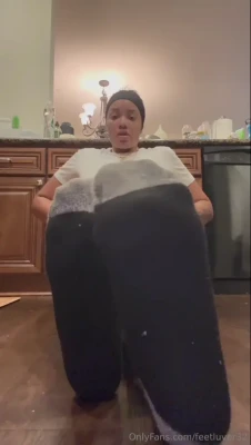 feetluver32 - 