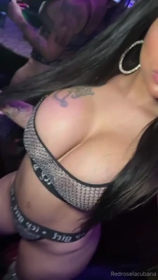rosanag - 👉🍑 Booty in the mirror 🪞