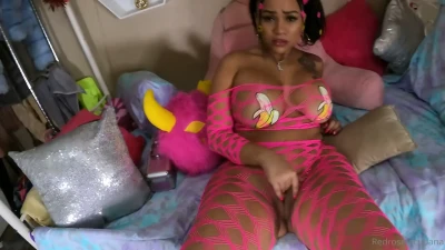 rosanag - Playing with my titties