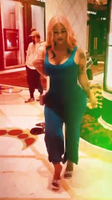 rosanag - just sent out this video for the 3WAY ANAL TRAIN~ 🚂 3 way with